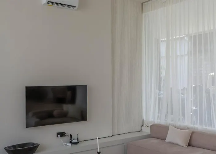 Kiyomi - Brand-new 2br Designer Umalas Villa Kerobokan